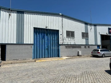 Armazém para Arrendamento em Vila Nova da Telha