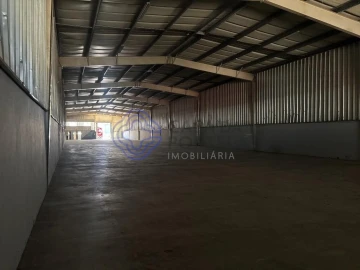 Armazém para Arrendamento em Vila Nova da Telha