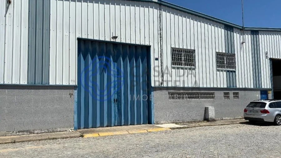Armazém para Arrendamento em Vila Nova da Telha