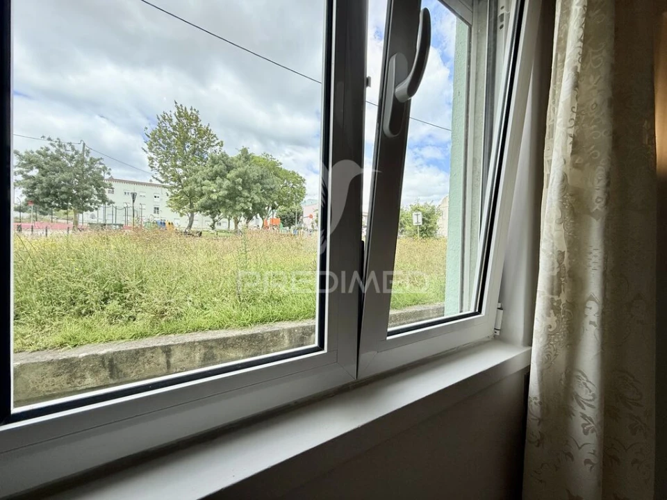 Apartamento T2 para Venda em Caparica e Trafaria Foto 10