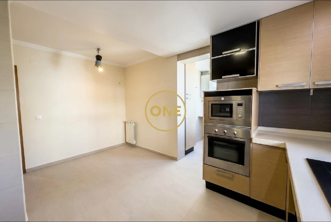 Apartamento T2 para Venda em Algueirão-Mem Martins Foto 5