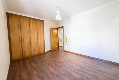 Apartamento T2 para Venda em Algueirão-Mem Martins