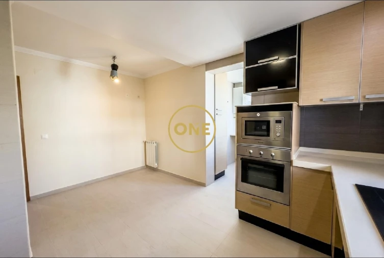Apartamento T2 para Venda em Algueirão-Mem Martins Foto 5