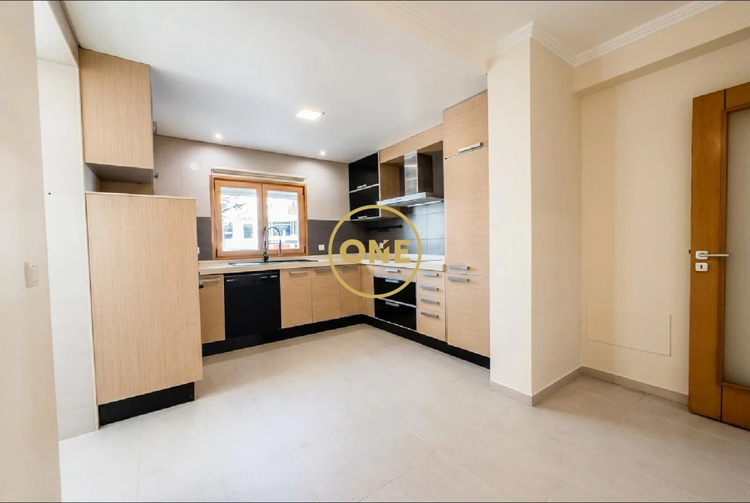 Apartamento T2 para Venda em Algueirão-Mem Martins Foto 4