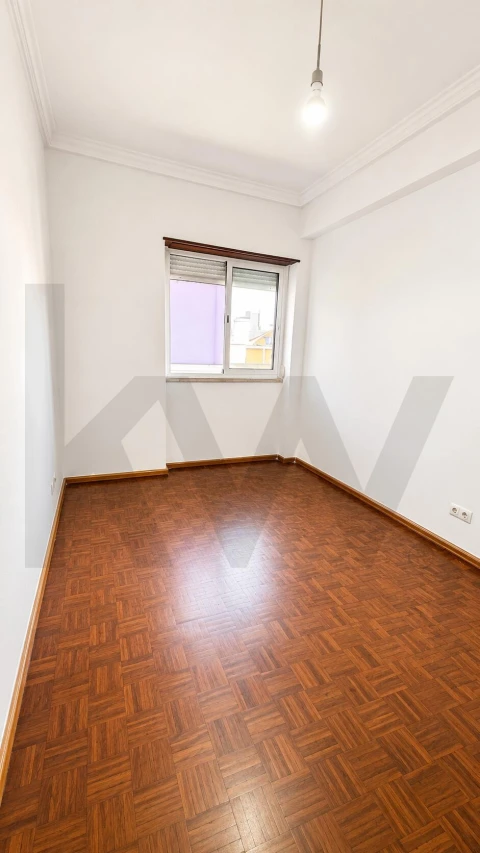 Apartamento T3 para Arrendamento em Areeiro