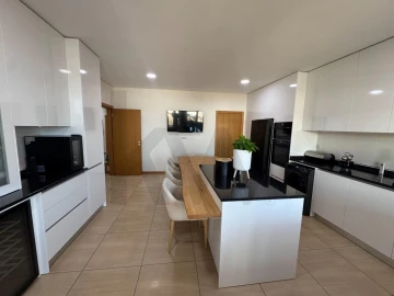 Apartamento T4 para Venda em Viseu