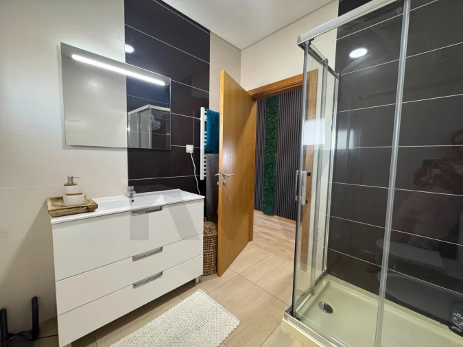 Apartamento T4 para Venda em Viseu Foto 34