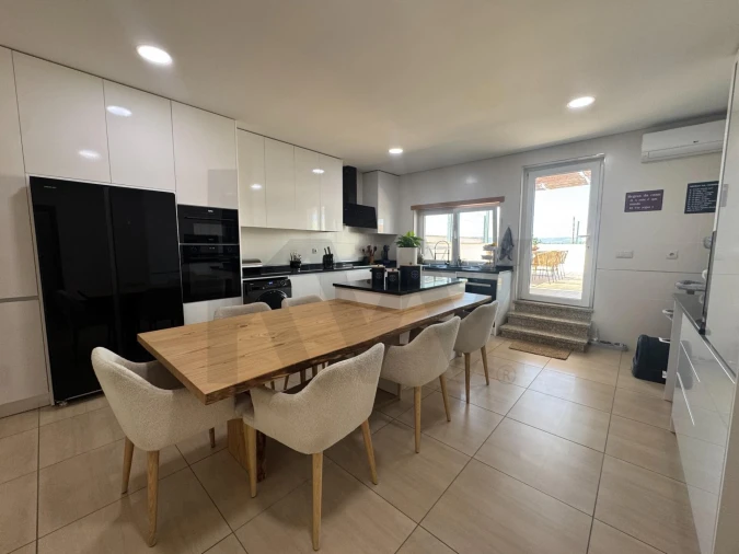 Apartamento T4 para Venda em Viseu Foto 12