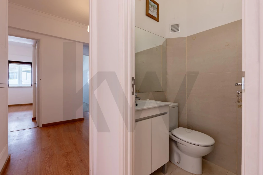 Apartamento T4 para Venda em São Domingos de Benfica Foto 24