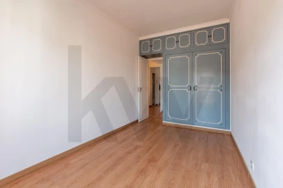 Apartamento T4 para Venda em São Domingos de Benfica