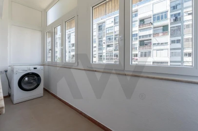 Apartamento T4 para Venda em São Domingos de Benfica