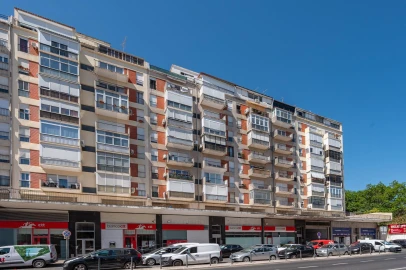 Apartamento T4 para Venda em São Domingos de Benfica