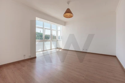 Apartamento T4 para Venda em São Domingos de Benfica