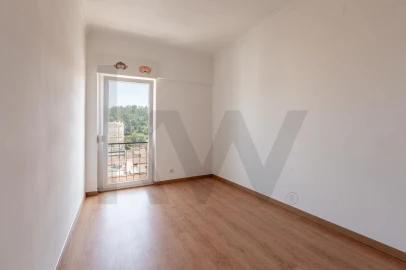 Apartamento T4 para Venda em São Domingos de Benfica