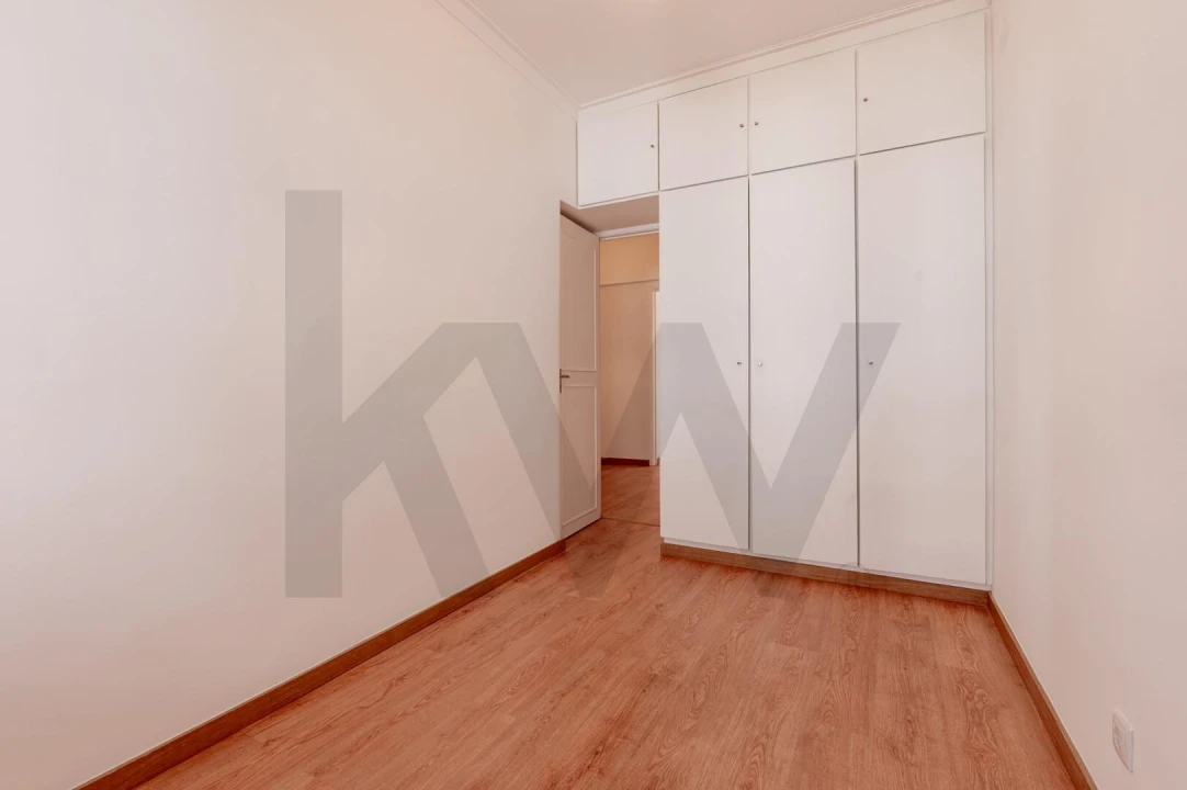 Apartamento T4 para Venda em São Domingos de Benfica Foto 12