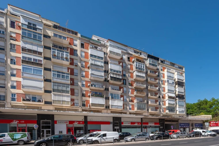 Apartamento T4 para Venda em São Domingos de Benfica Foto 30