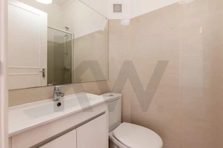 Apartamento T4 para Venda em São Domingos de Benfica Foto 23