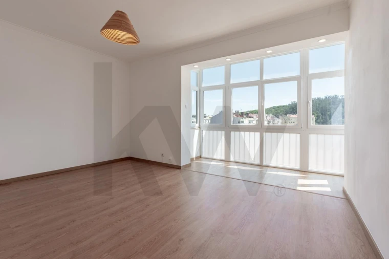 Apartamento T4 para Venda em São Domingos de Benfica Foto 2