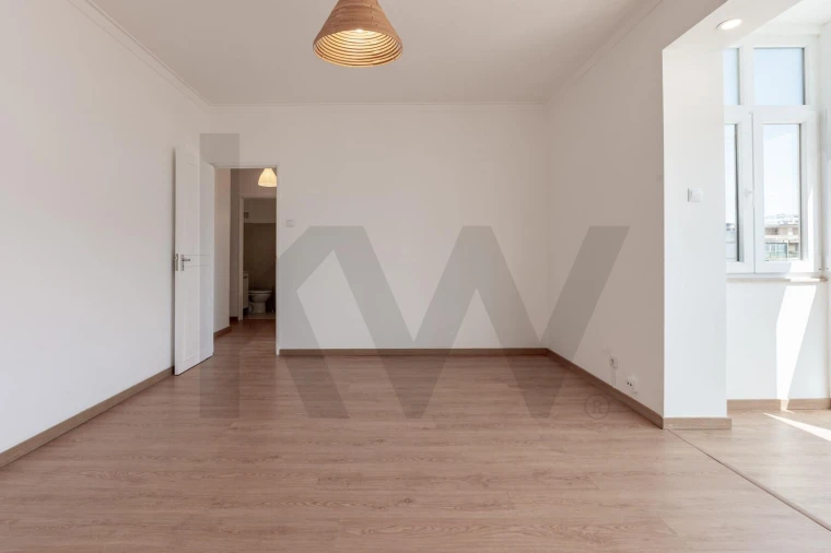Apartamento T4 para Venda em São Domingos de Benfica Foto 4