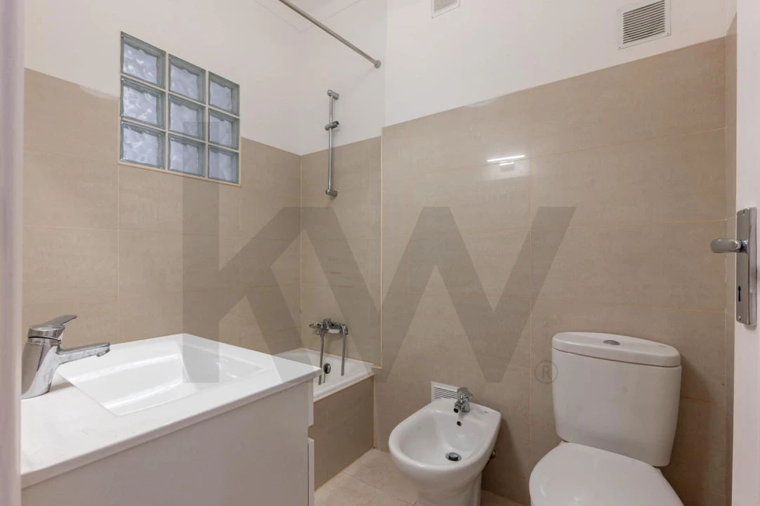 Apartamento T4 para Venda em São Domingos de Benfica Foto 22