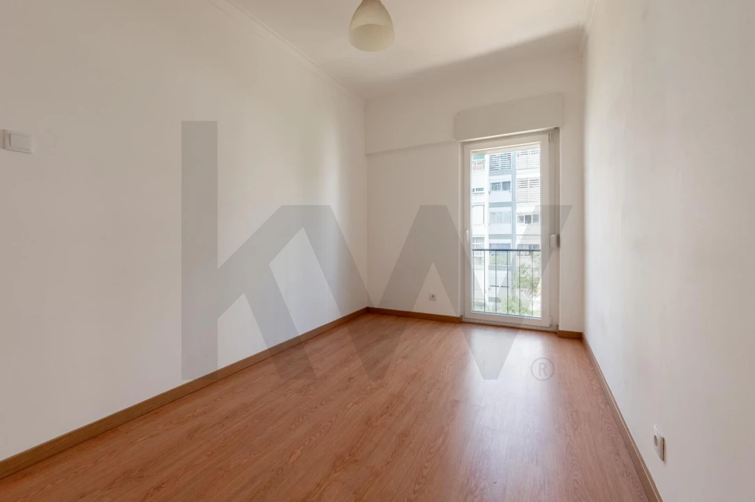 Apartamento T4 para Venda em São Domingos de Benfica Foto 14