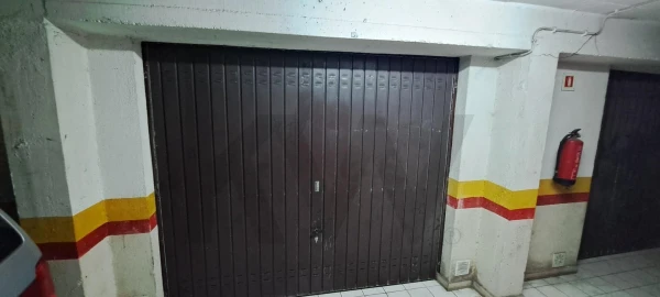 Garagem para Arrendamento em Algueirão-Mem Martins