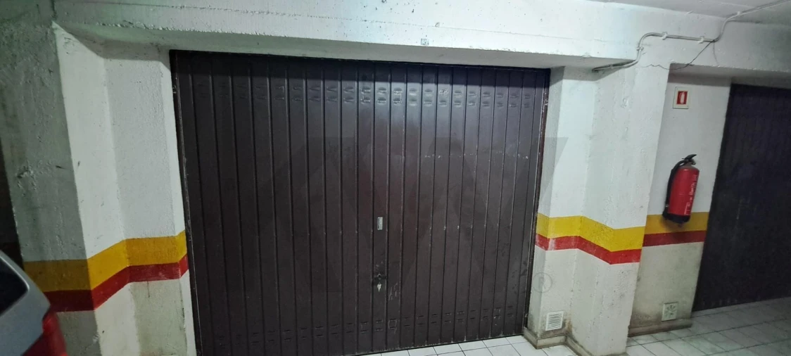 Garagem para Arrendamento em Algueirão-Mem Martins Foto 2