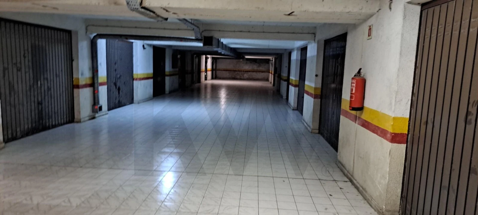 Garagem para Arrendamento em Algueirão-Mem Martins Foto 1