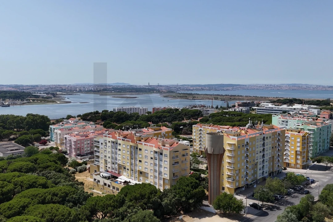 Apartamento T2 para Venda em Seixal, Arrentela e Aldeia de Paio Pires Foto 31