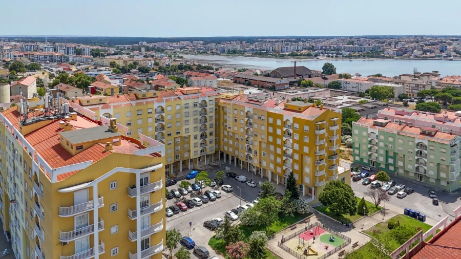 Apartamento T2 para Venda em Seixal, Arrentela e Aldeia de Paio Pires Foto 27