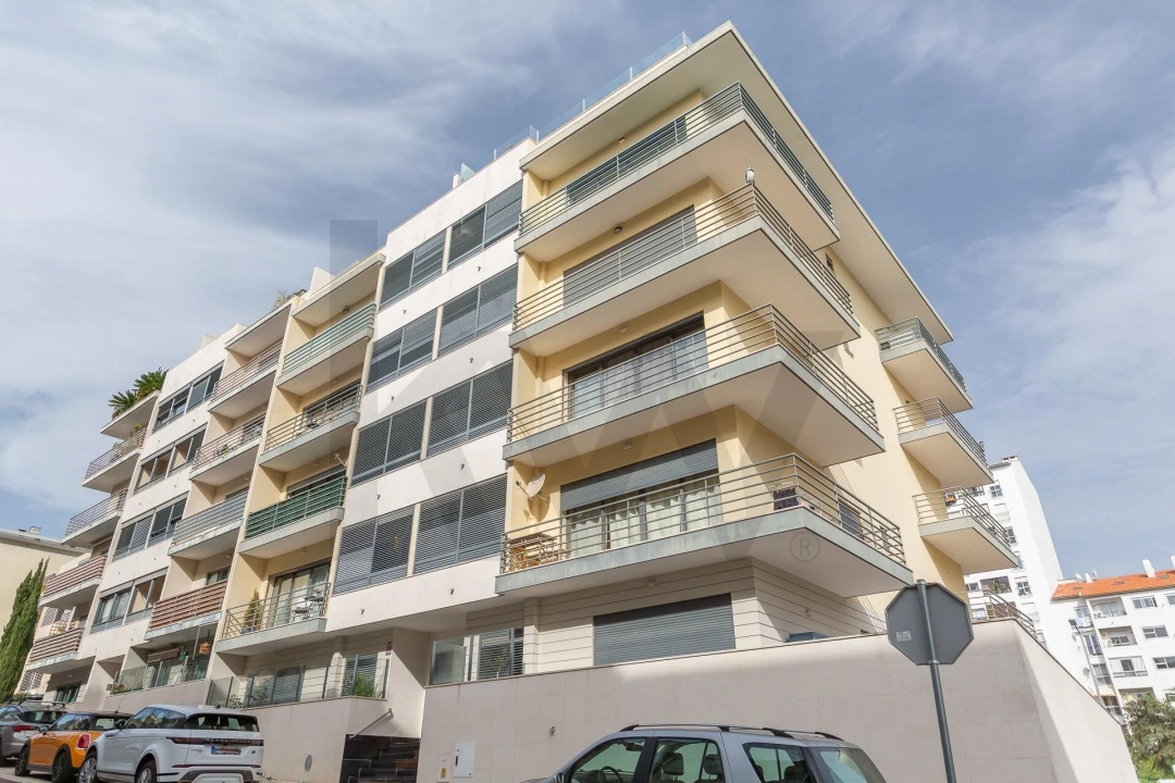 Apartamento T4 para Venda em Cascais e Estoril Foto 1