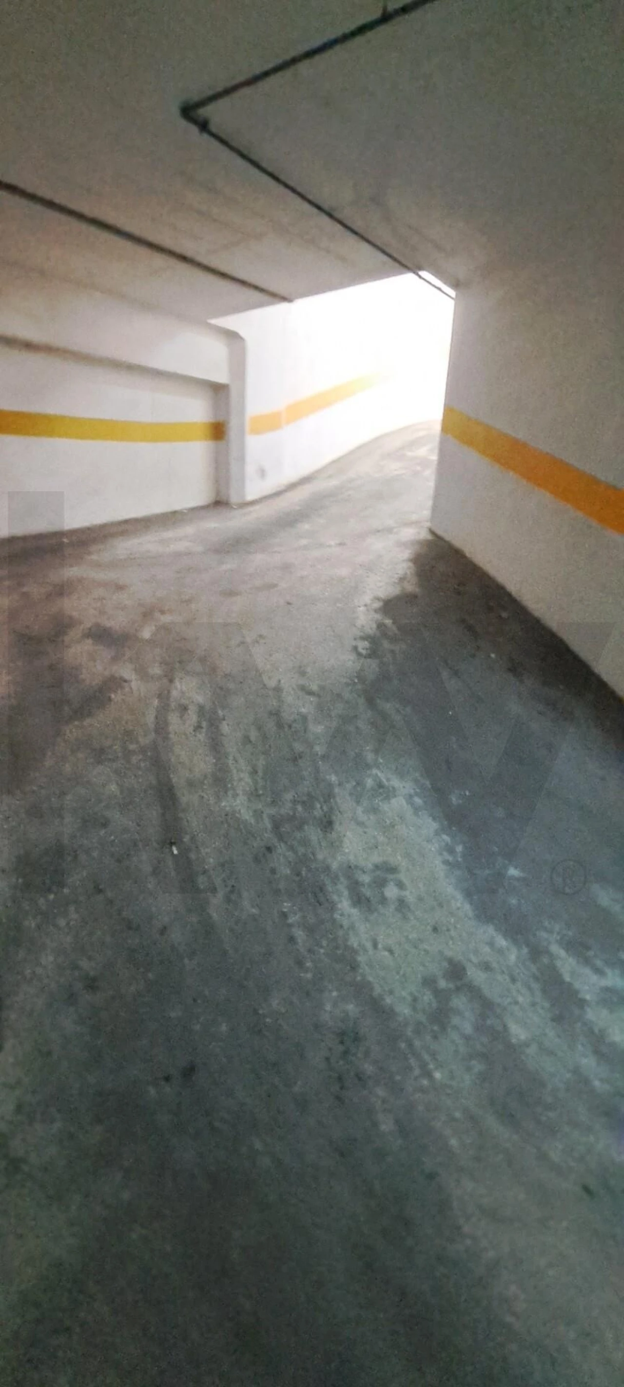 Garagem para Arrendamento em Rio de Mouro Foto 4