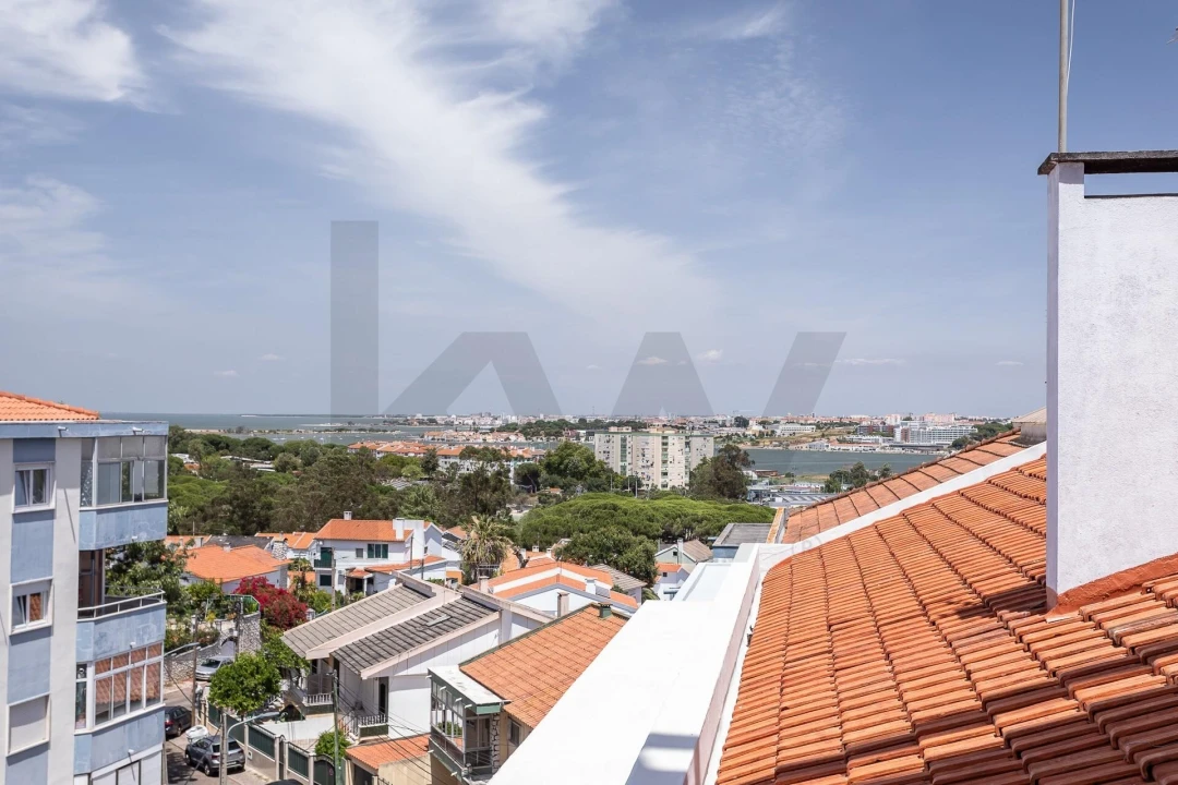 Apartamento T2 para Venda em Amora Foto 2