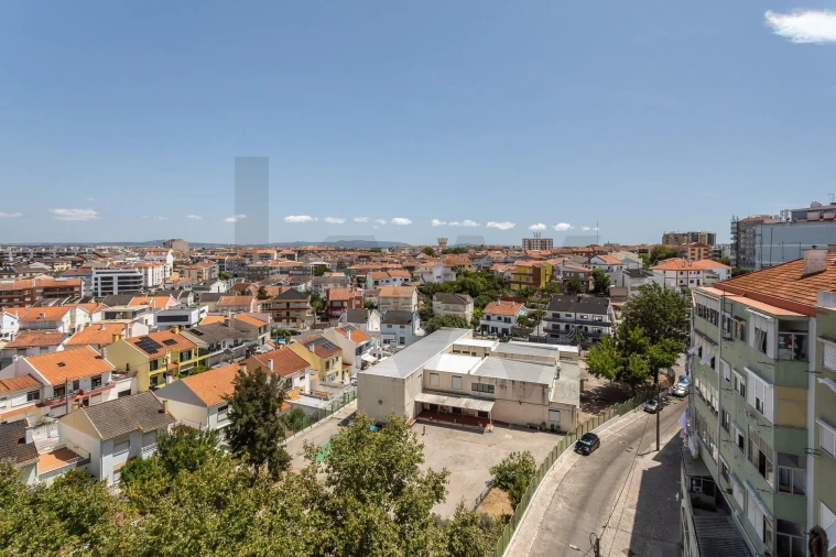 Apartamento T2 para Venda em Amora Foto 24