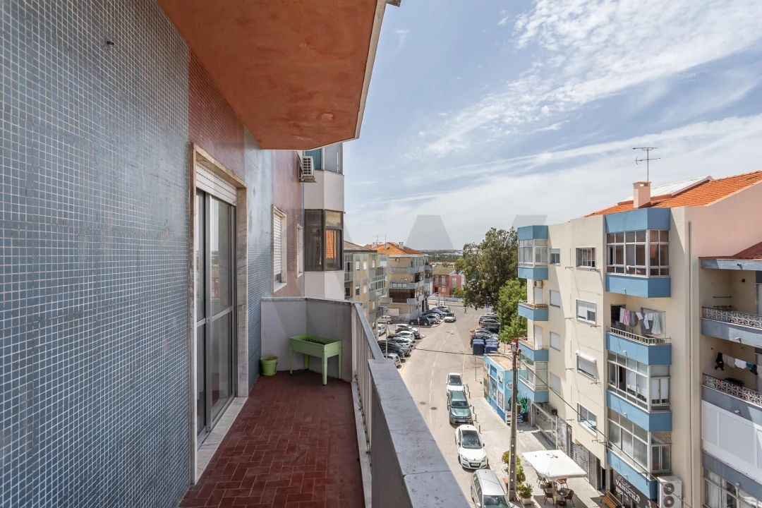Apartamento T2 para Venda em Amora Foto 11