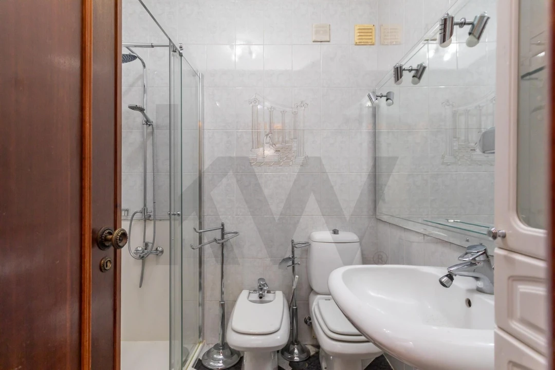 Apartamento T2 para Venda em Amora Foto 13