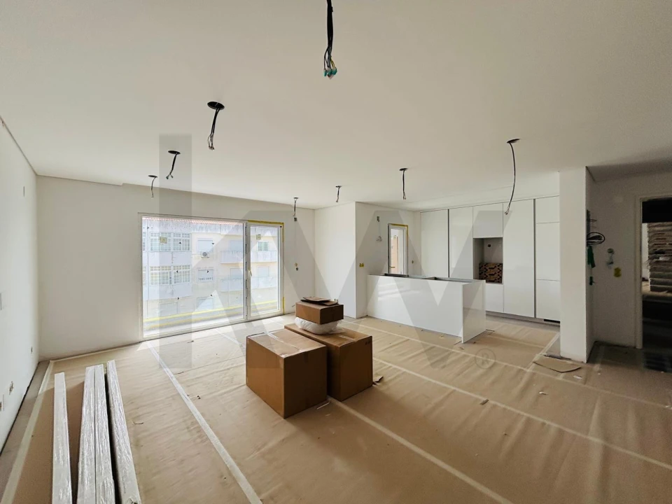 Apartamento T2 para Venda em Corroios Foto 42