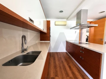 Moradia T5 para Venda em Santo Antonio da Charneca