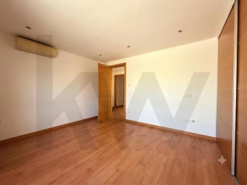 Moradia T5 para Venda em Santo Antonio da Charneca
