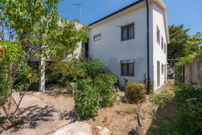 Moradia T3 para Venda em Lousã e Vilarinho