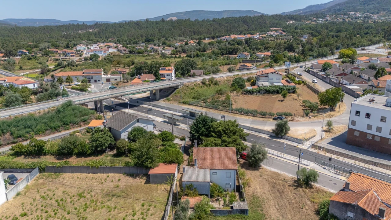 Moradia T3 para Venda em Lousã e Vilarinho Foto 3