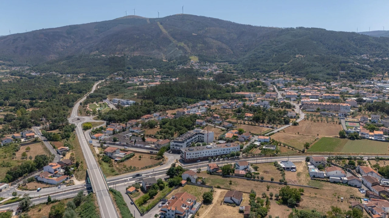 Moradia T3 para Venda em Lousã e Vilarinho Foto 4
