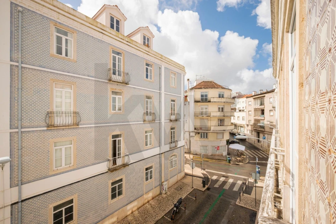 Apartamento T2 para Venda em Campolide Foto 25