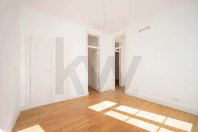 Apartamento T2 para Venda em Campolide