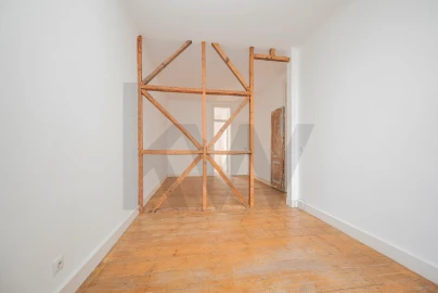 Apartamento T2 para Venda em Campolide