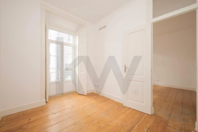 Apartamento T2 para Venda em Campolide