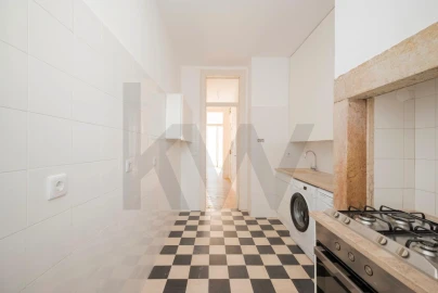 Apartamento T2 para Venda em Campolide
