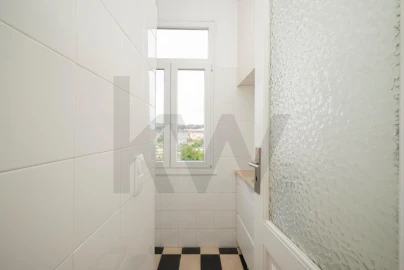 Apartamento T2 para Venda em Campolide