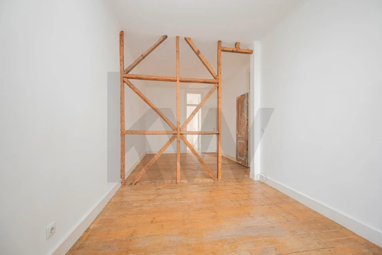 Apartamento T2 para Venda em Campolide Foto 11
