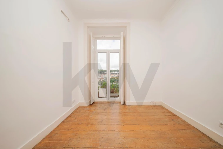 Apartamento T2 para Venda em Campolide Foto 12